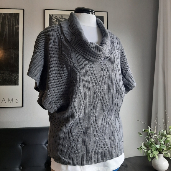 Cowl neck flutter cap sleeved fine cable knit sweater in gray Sz XL - Picture 2 of 12